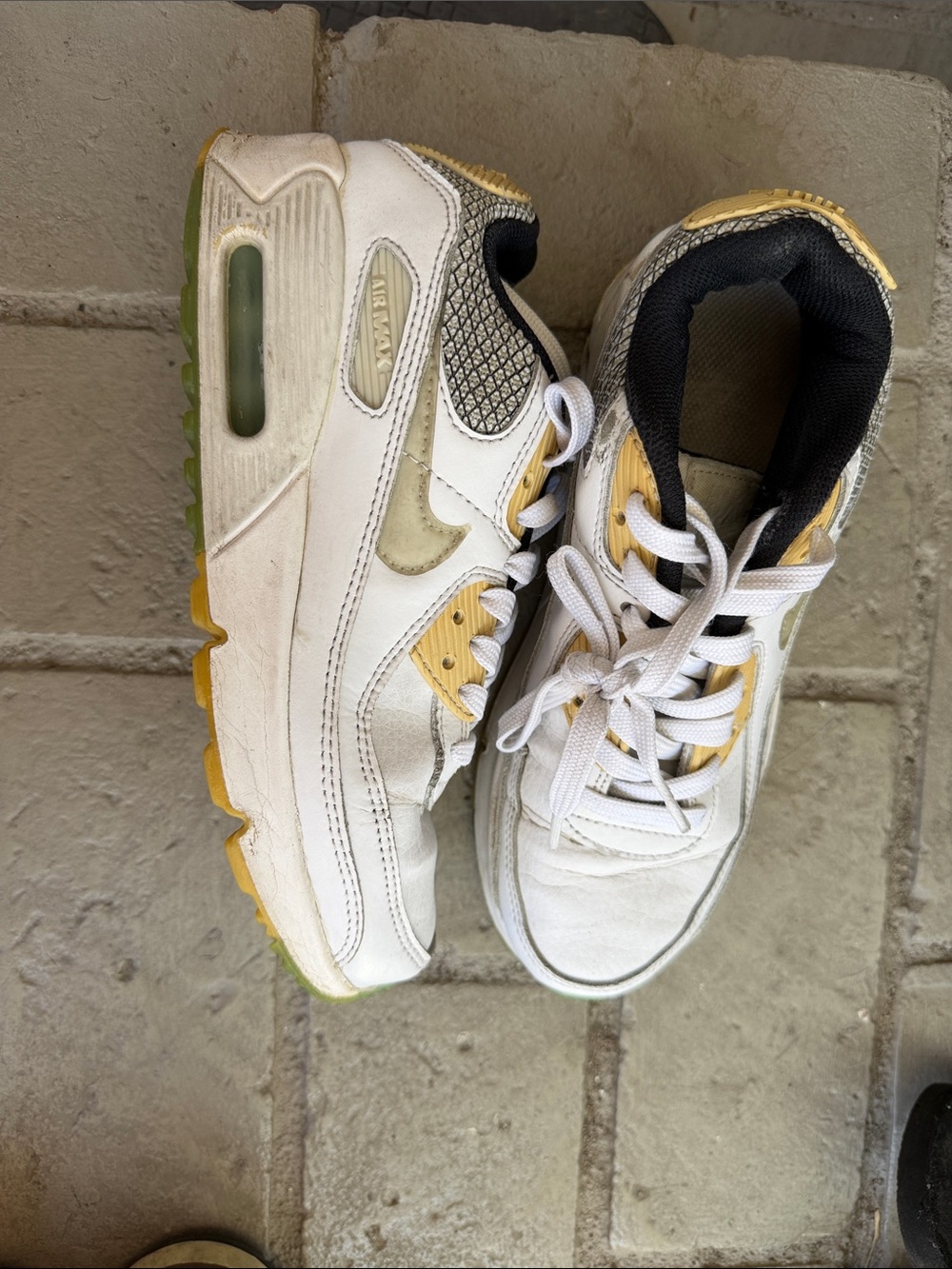 Nike Kids White, Yellow and Black Air Max Sneakers